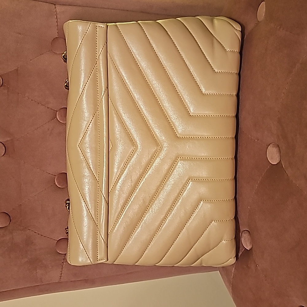 Authentic Saint Laurent Medium Loulou Shoulder Bag - Picture 4 of 17